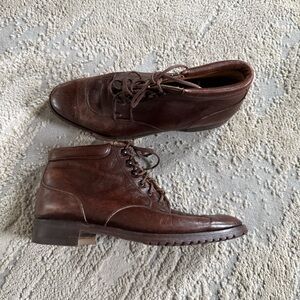 NEIMAN MARCUS brown lace up ankle boots leather made in Italy 9.5